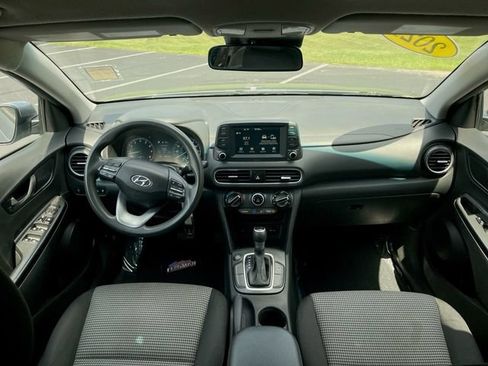 Used 2021 Hyundai Kona SE FWD image 11