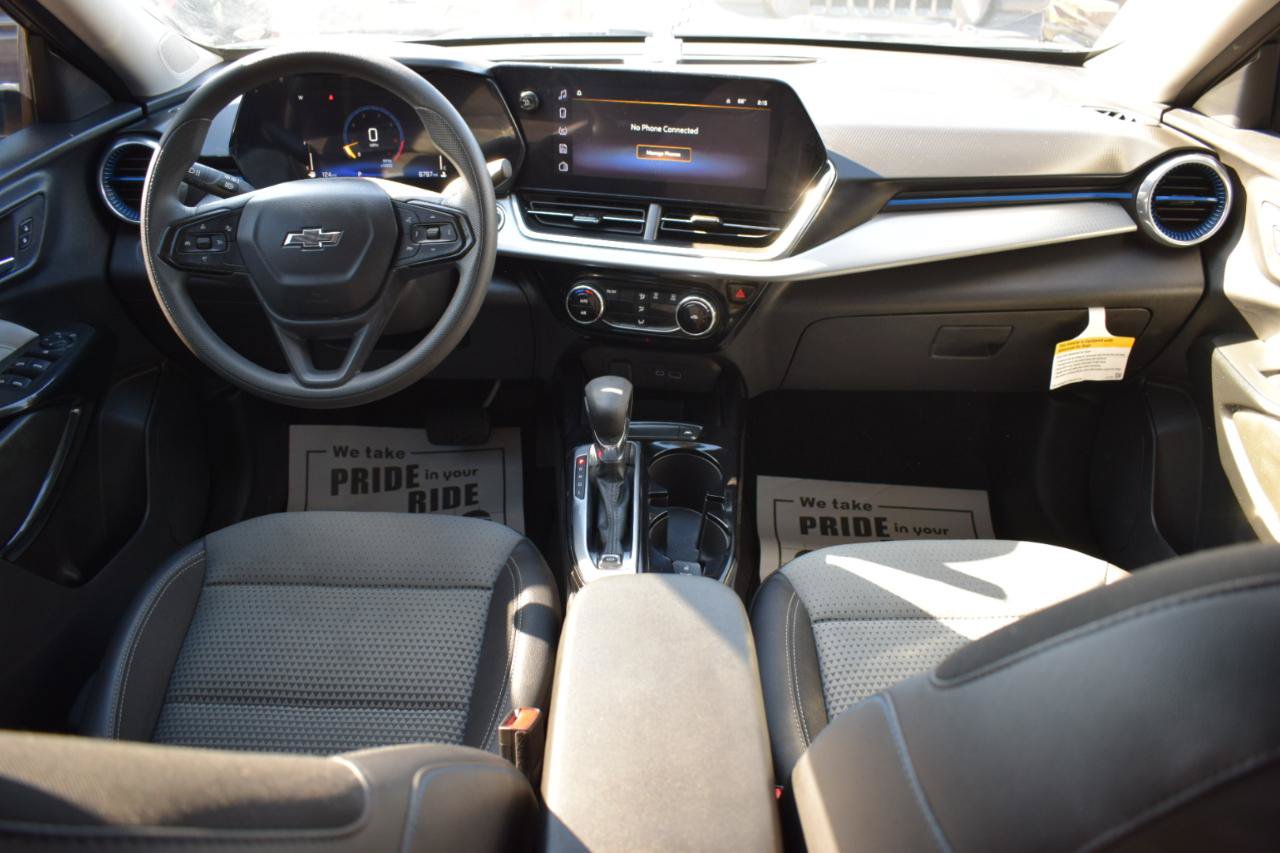 Used 2026 Chevrolet Trax LT FWD image 16