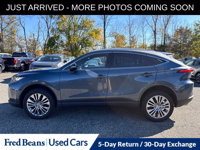 Used 2024 Toyota Venza XLE AWD/4WD image 4