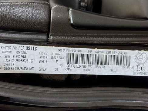 Used 2020 Jeep Grand Cherokee Altitude AWD/4WD image 32