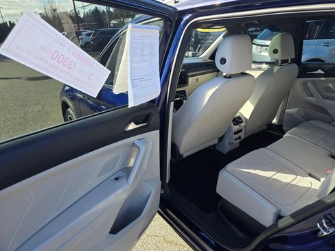 Used 2024 Volkswagen Tiguan SEL R-Line image 15