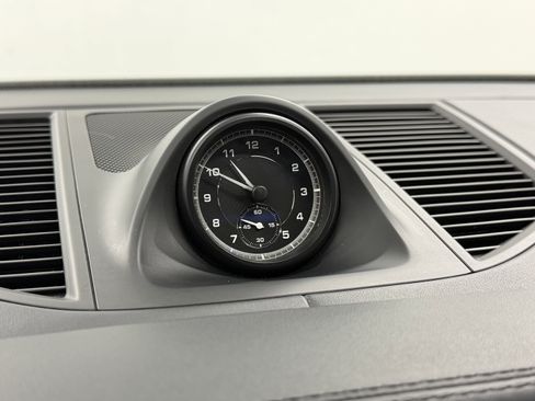 Certified 2022 Porsche Macan image 53