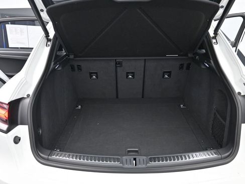 Certified 2023 Porsche Macan AWD/4WD image 14