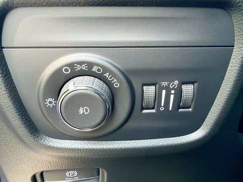 New 2026 Jeep Grand Cherokee L Limited AWD/4WD image 36