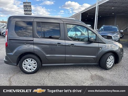 Used 2017 Ford Transit Connect XLT image 9