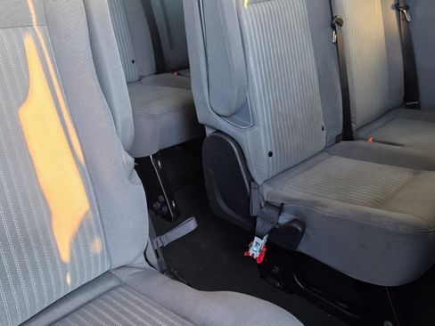 Used 2019 Ford Transit 350 XLT RWD image 12