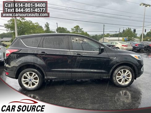 Used 2017 Ford Escape SE AWD/4WD image 10