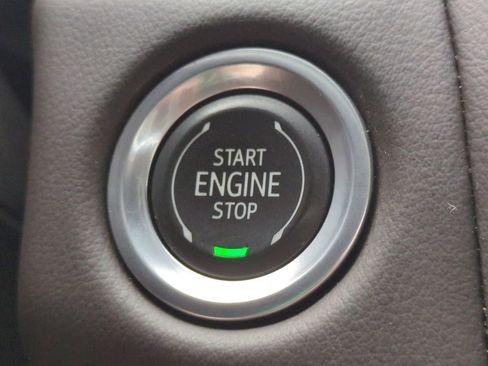 Used 2024 Chevrolet Tahoe Z71 w/ Luxury Package image 39