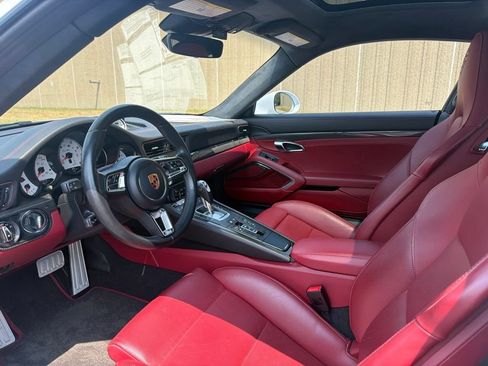 Certified 2018 Porsche 911 Turbo AWD/4WD image 4