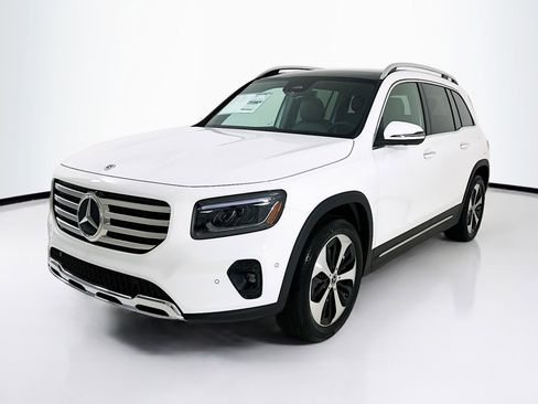 New 2026 Mercedes-Benz GLB 250 image 3