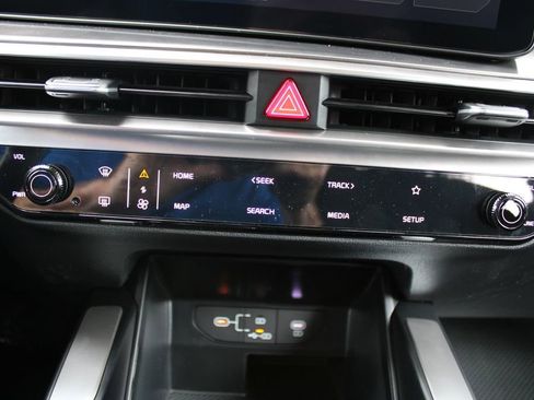 New 2026 Kia Sorento LX FWD image 36