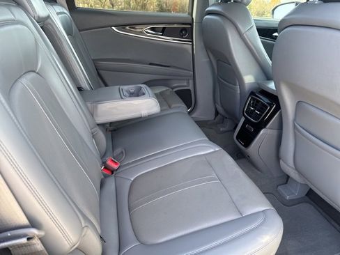 Used 2021 Lincoln Nautilus Reserve w/ Equipment Group 201A image 19