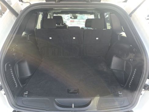 Used 2021 Jeep Grand Cherokee Freedom Edition image 30