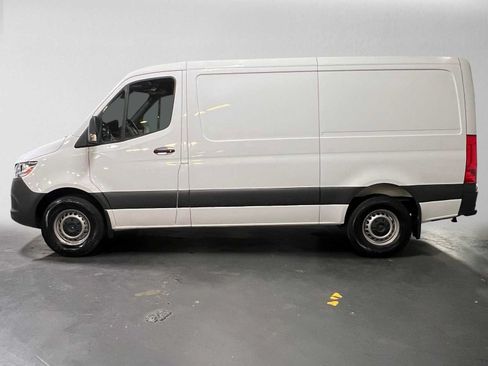Used 2025 Mercedes-Benz Sprinter 2500 image 6