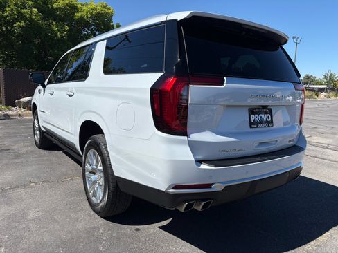Used 2026 GMC Yukon XL Denali w/ Sun & Power Step Package AWD/4WD image 12