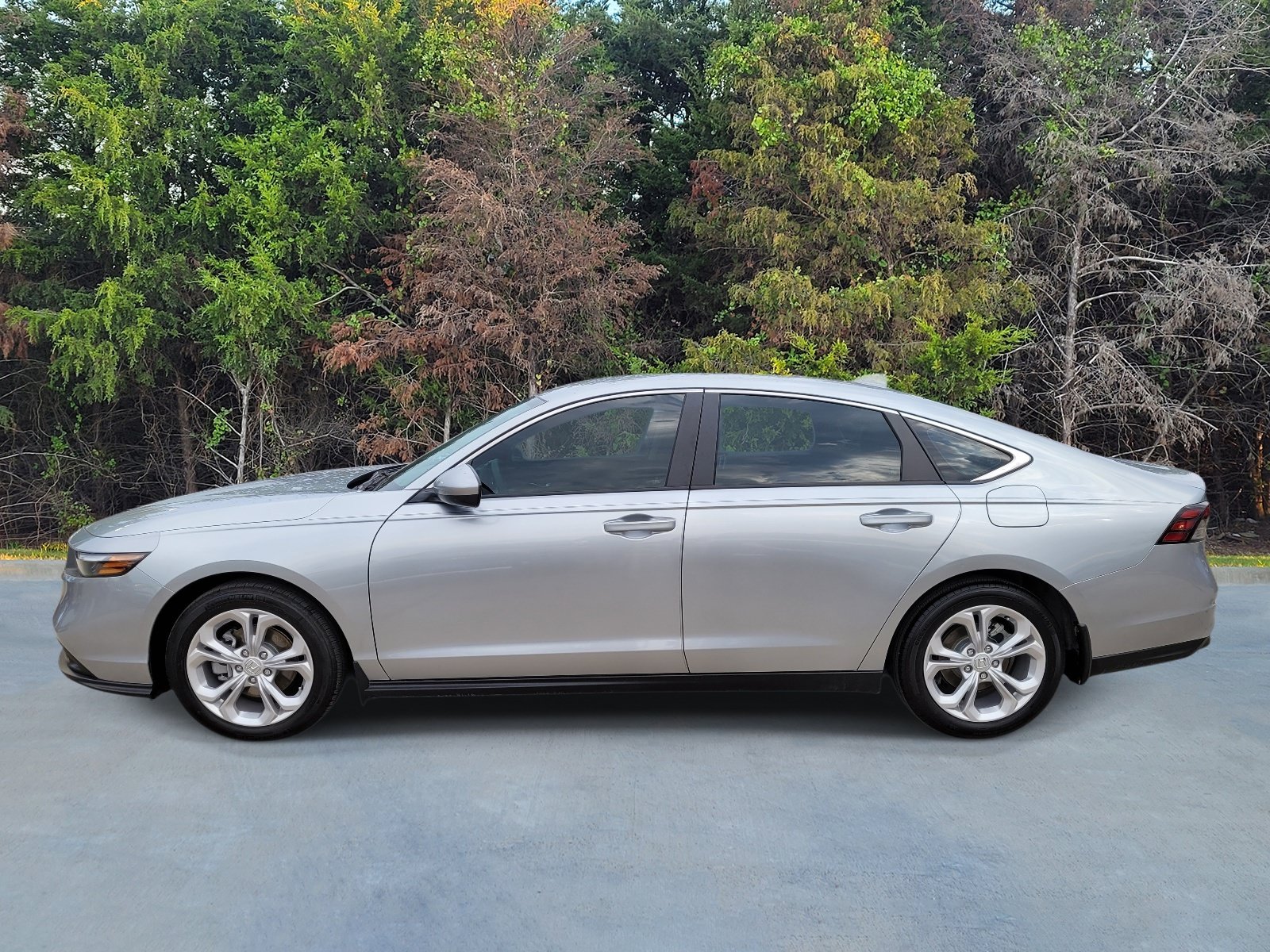 Used 2025 Honda Accord LX image 21