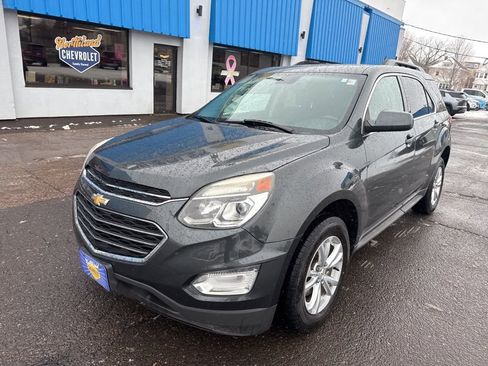 Used 2017 Chevrolet Equinox LT w/ Convenience Package image 2