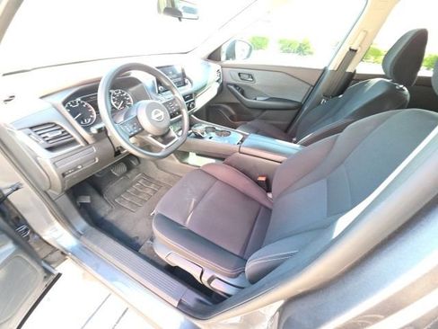 Used 2023 Nissan Rogue S image 12