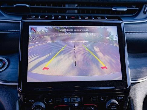 Used 2021 Jeep Grand Cherokee L Limited image 40