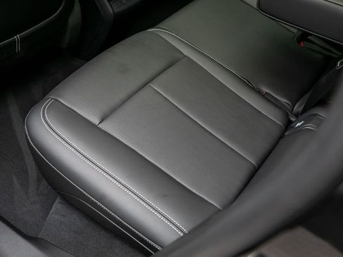 Used 2024 Cadillac Lyriq Luxury image 40