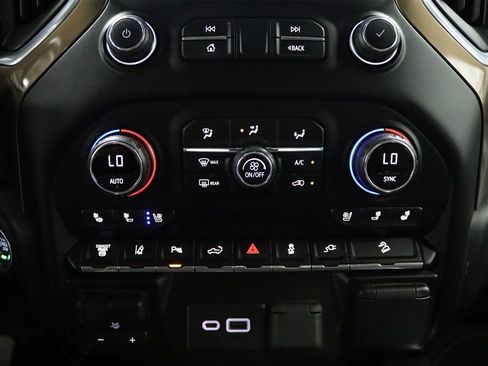 Used 2020 Chevrolet Silverado 3500 High Country w/ Z71 Off-Road Package image 28