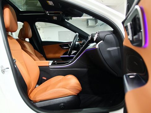 Used 2023 Mercedes-Benz C 300 Sedan image 23