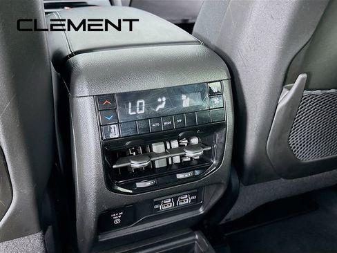 Used 2023 Jeep Grand Cherokee L Laredo image 33