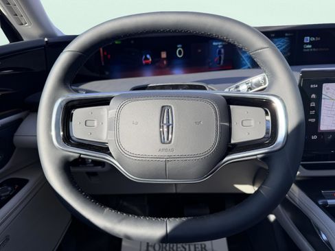 New 2026 Lincoln Nautilus Reserve AWD/4WD image 19