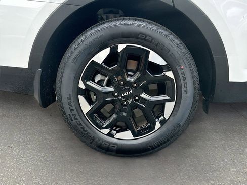 Certified 2025 Kia Sorento S w/ Panoramic Sunroof Package image 32