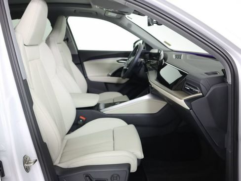 Certified 2025 Audi Q5 Premium Plus w/ Premium Plus AWD/4WD image 13