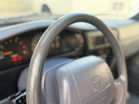 Used 1998 Toyota Tacoma 2WD Xtracab image 22