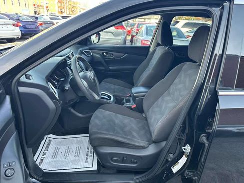 Used 2016 Nissan Rogue SV w/ SV Premium Package image 11