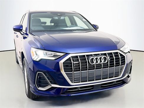 New 2025 Audi Q3 2.0T Premium image 2