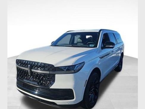 New 2026 Lincoln Navigator L Reserve w/ Jet Appearance Package image 1