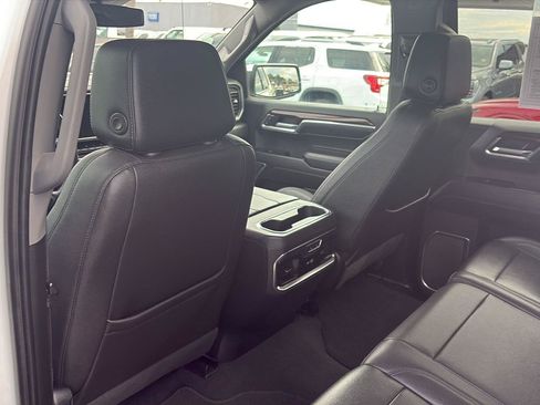 Used 2023 GMC Sierra 1500 SLT w/ SLT Convenience Package AWD/4WD image 29