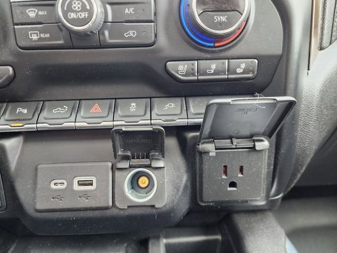 Used 2021 Chevrolet Silverado 2500 High Country w/ Z71 Off-Road Package image 48