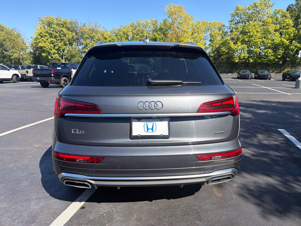 Used 2023 Audi Q5 2.0T Premium w/ Convenience Package AWD/4WD image 4