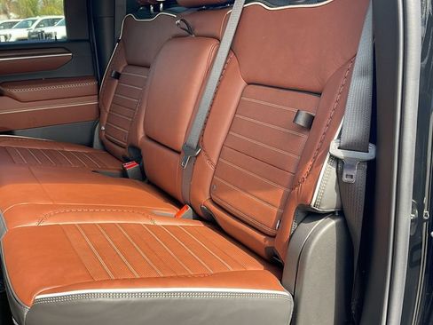 New 2026 GMC Sierra 3500 Denali Ultimate AWD/4WD image 15