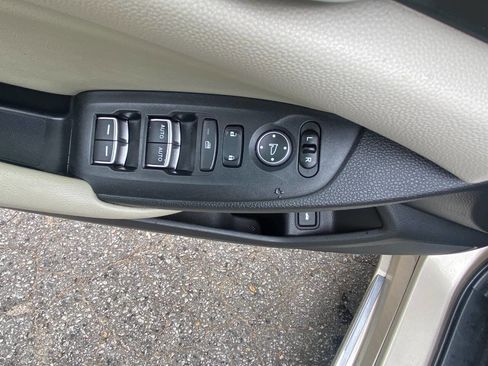 Used 2018 Honda Accord EX image 17