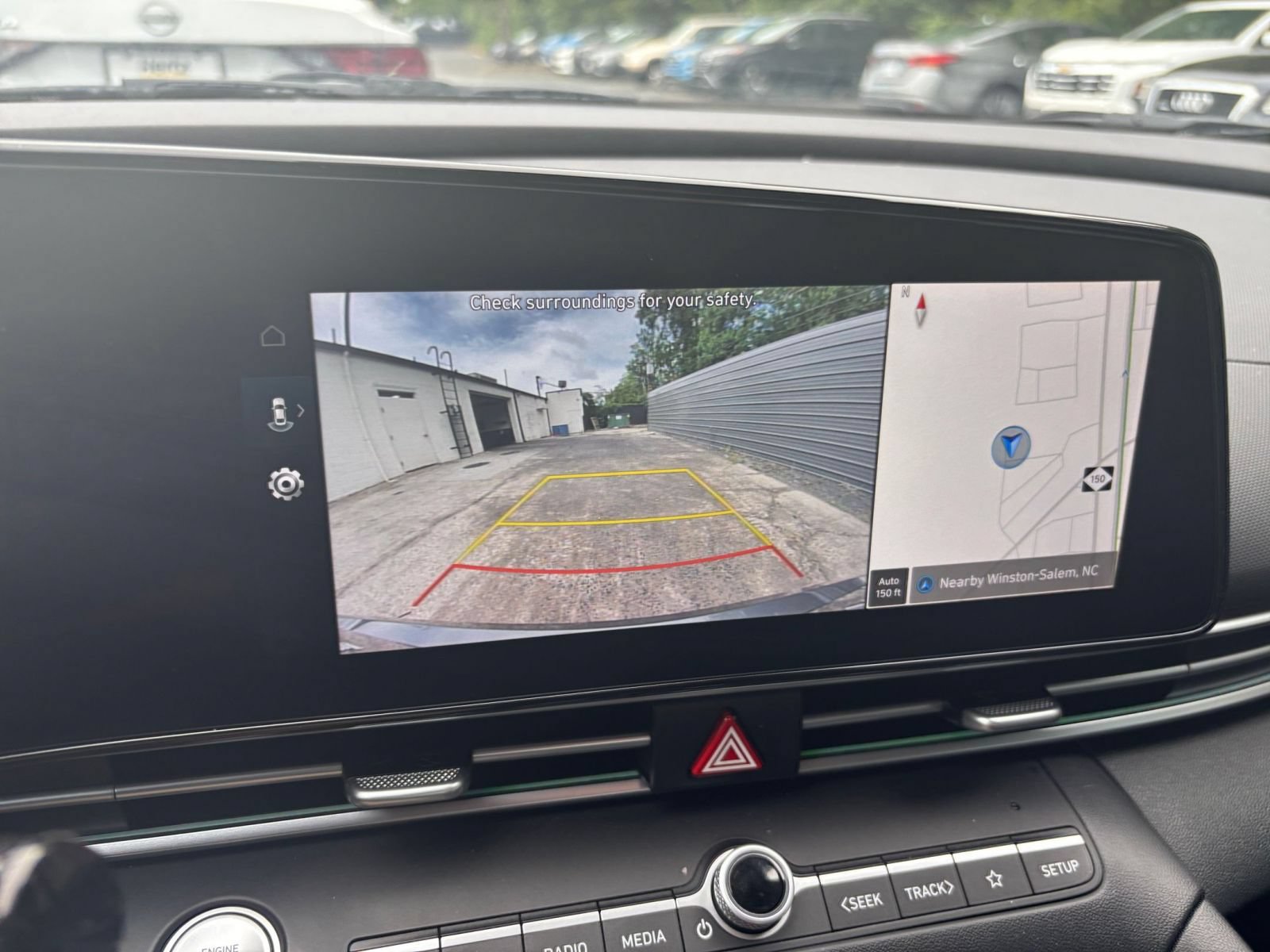 Used 2025 Hyundai Elantra Limited FWD image 20