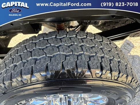 Used 2021 Ford F250 XLT w/ XLT Premium Package image 14