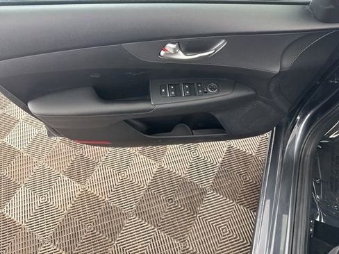 Certified 2019 Kia Forte LXS FWD image 20