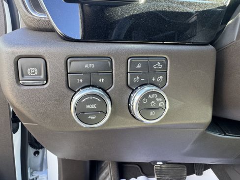 New 2026 GMC Sierra 1500 SLT w/ SLT Premium Package image 12