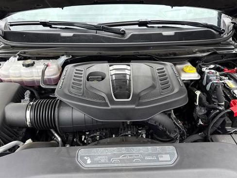 Used 2025 Jeep Grand Wagoneer L Series III w/ Rear Seat Video Group 1 image 11