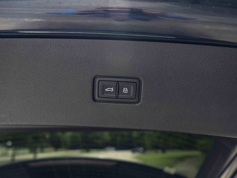 Used 2024 Audi Q8 Premium Plus AWD/4WD image 44