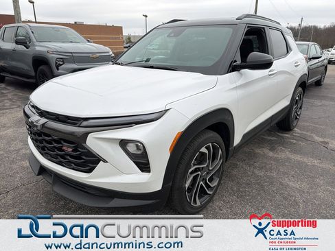 Used 2025 Chevrolet TrailBlazer RS w/ Convenience Package image 1