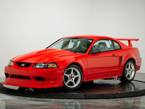 Used 2000 Ford Mustang Cobra RWD image 2