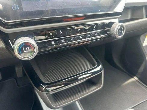 New 2027 Chevrolet Bolt LT w/ Comfort Package FWD image 40