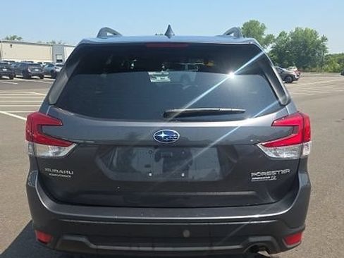 Used 2020 Subaru Forester Premium AWD/4WD image 5