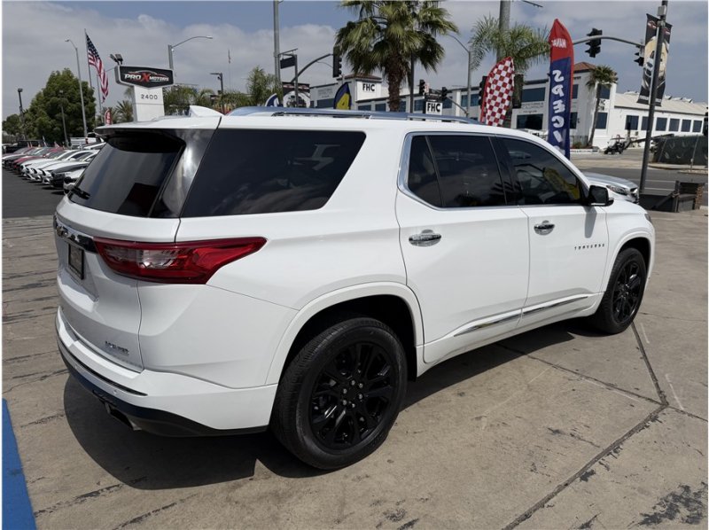 Used 2020 Chevrolet Traverse Premier FWD image 14